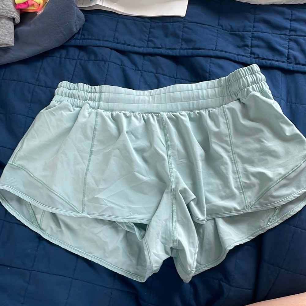 Lululemon hottie hot shorts 2.5